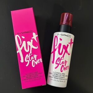 MAC Fix+ Stay Over Alcohol-Free 24HR Setting Spray